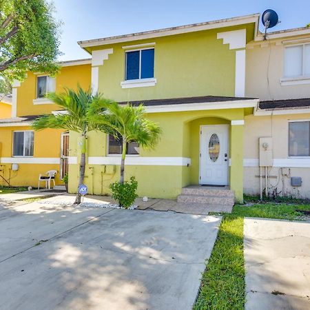 Opa-Locka Townhome, 15 Mi To Miami Beach! Esterno foto