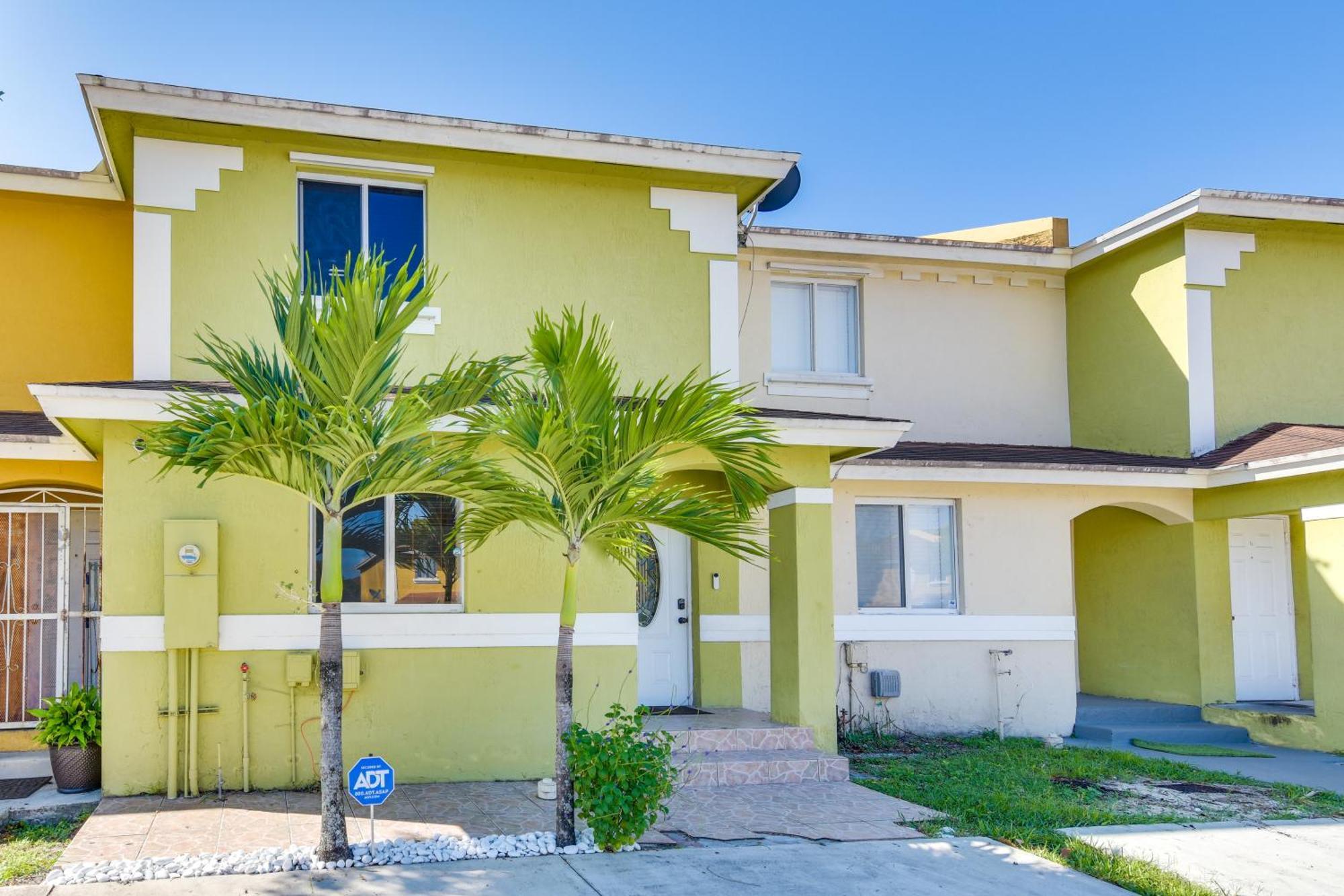 Opa-Locka Townhome, 15 Mi To Miami Beach! Esterno foto