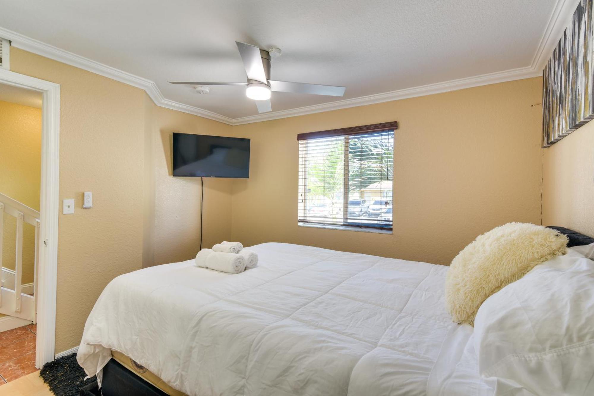 Opa-Locka Townhome, 15 Mi To Miami Beach! Esterno foto