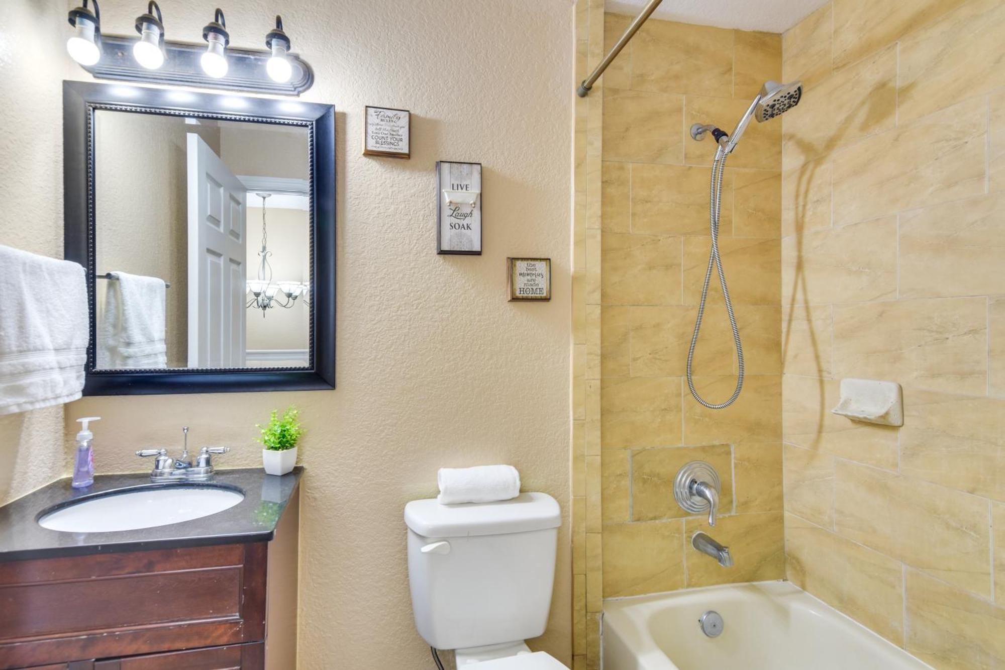 Opa-Locka Townhome, 15 Mi To Miami Beach! Esterno foto