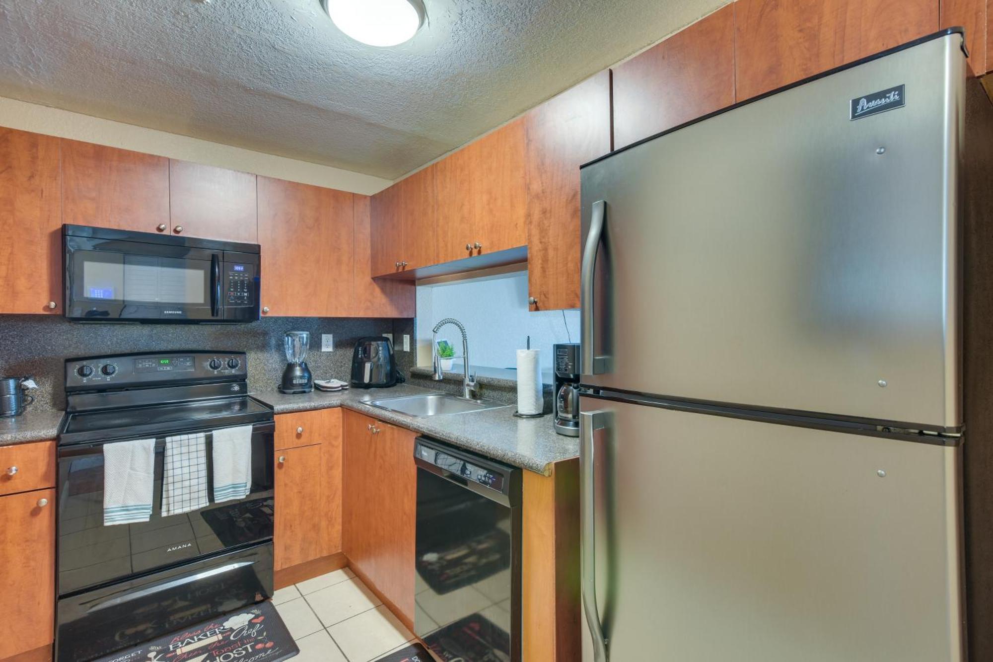 Opa-Locka Townhome, 15 Mi To Miami Beach! Esterno foto